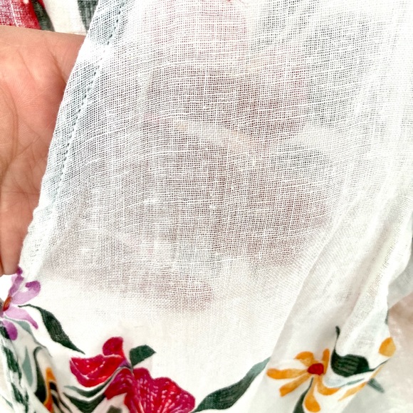 Wrap-Around Short Sleeve Floral Blouse - Linen - XS - Picture 8 of 9